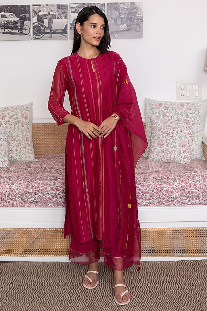 Garnet Cotton Muslin Kurta Set by Vaayu at Pernia's Pop Up Shop