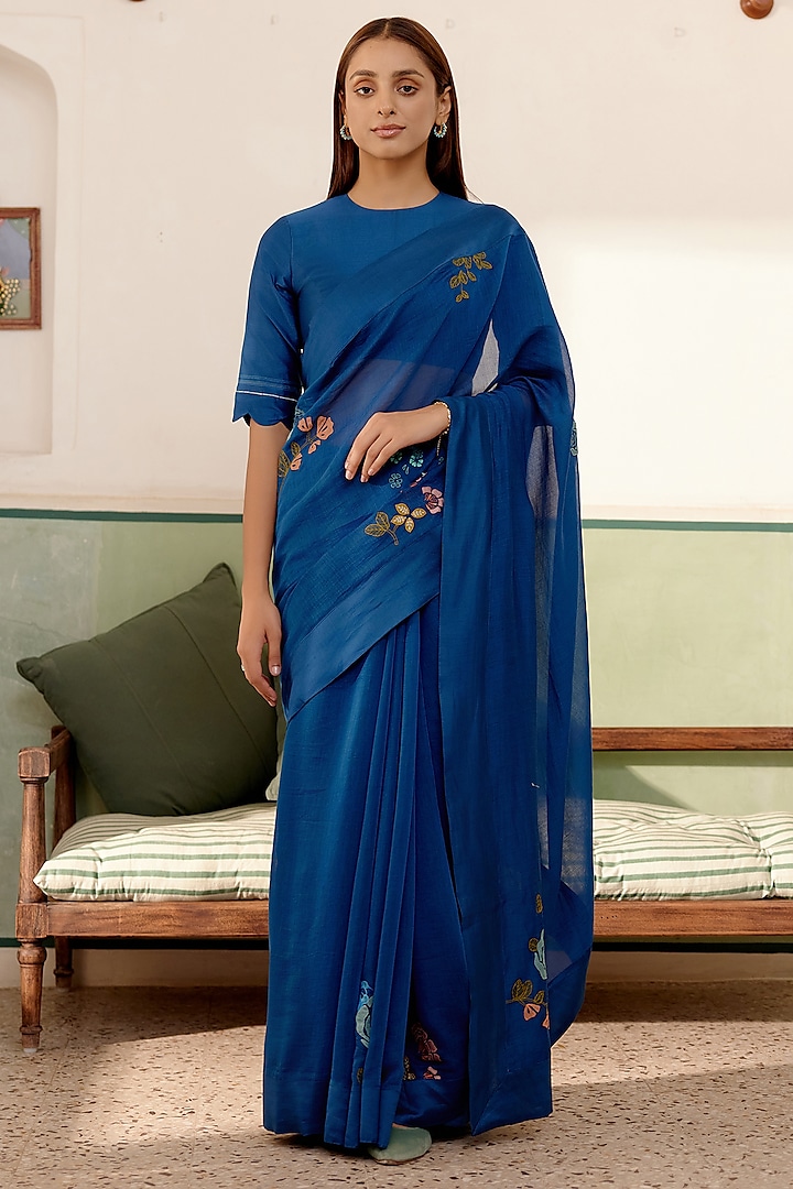 Sapphire Cotton Muslin Applique Thread Work Saree Set by Vaayu at Pernia's Pop Up Shop