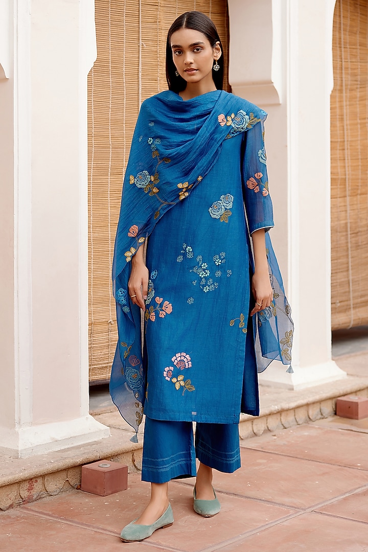 Sapphire Cotton Muslin Floral Embroidered Kurta Set by Vaayu at Pernia's Pop Up Shop