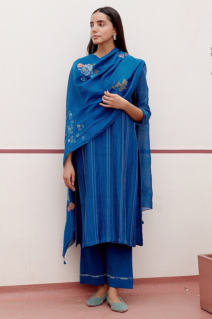 Sapphire Cotton Muslin Floral Embroidered & Linear Printed Kurta Set by Vaayu at Pernia's Pop Up Shop