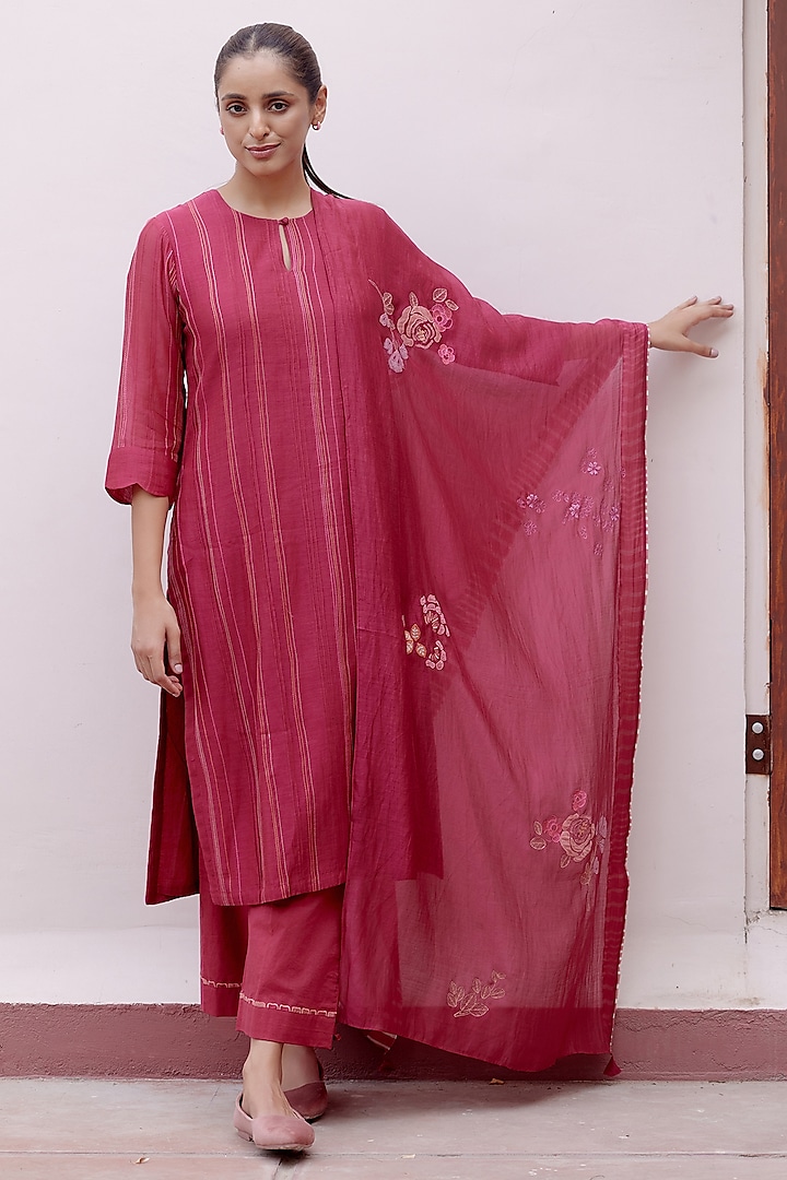 Berry Cotton Muslin Linear Printed & Floral Work Kurta Set by Vaayu