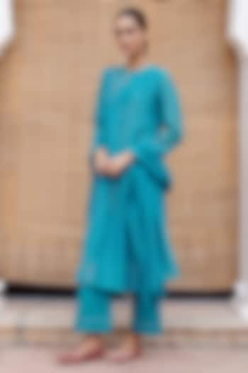 Aquamarine Cotton Muslin Linear Embroidered Kurta Set by Vaayu at Pernia's Pop Up Shop