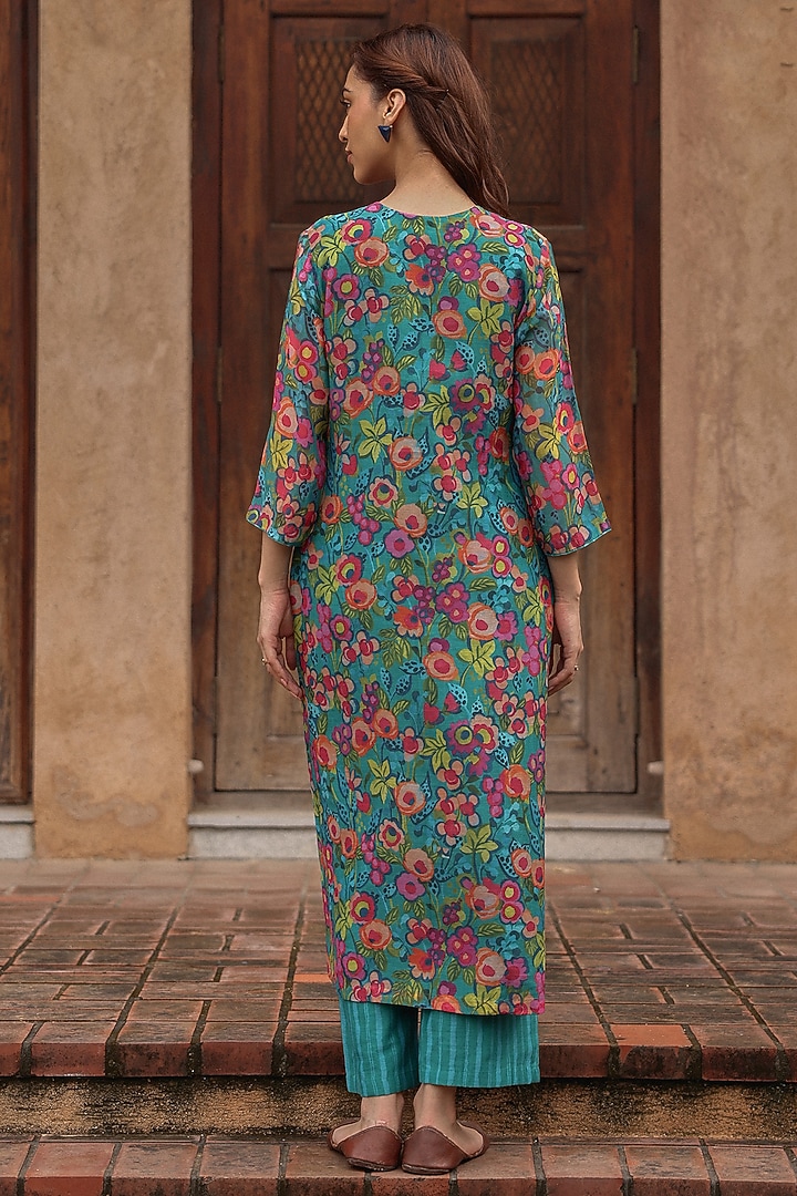 Teal Muslin Cotton Floral Printed Kurta Set by Vaayu at Pernia's Pop Up Shop
