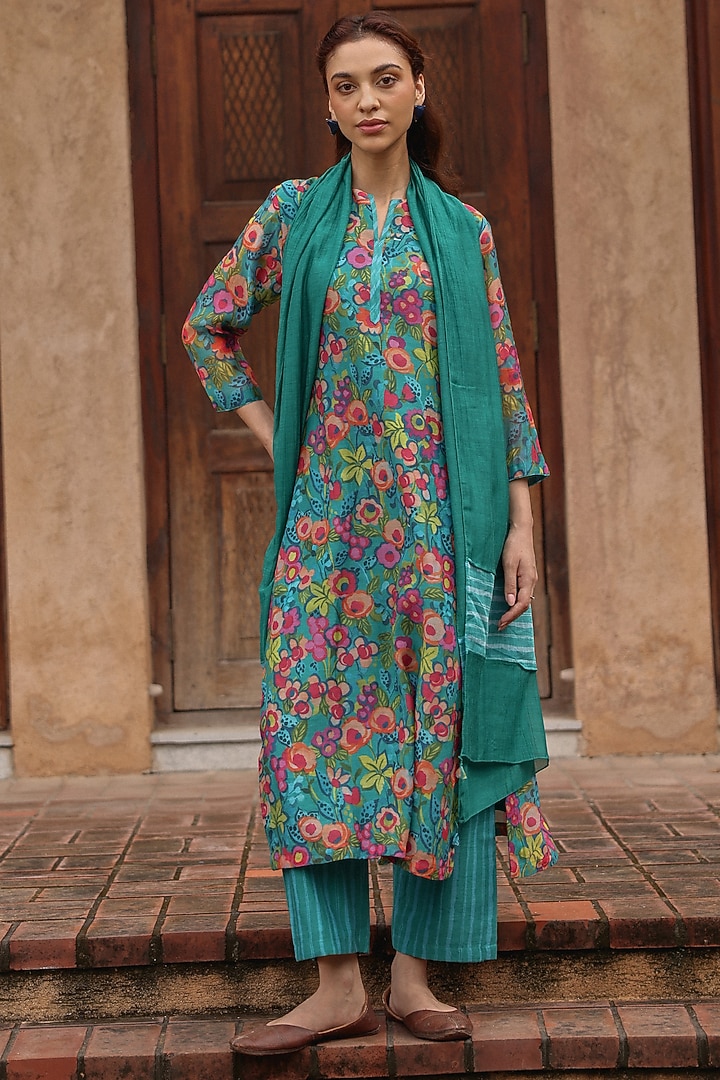 Teal Muslin Cotton Floral Printed Kurta Set by Vaayu at Pernia's Pop Up Shop