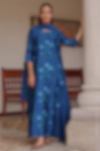 Indigo Blue Giza Silk Floral Embroidered Party Wear Anarkali Set by Vaayu at Pernia's Pop Up Shop