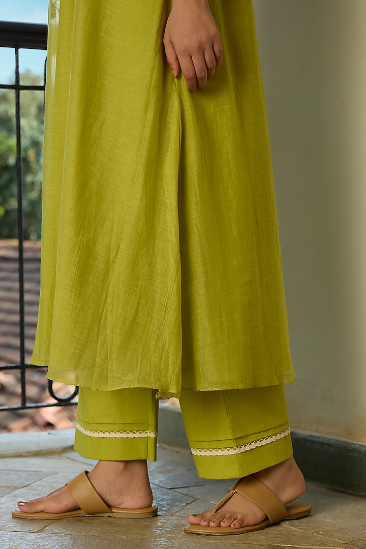 Lime Muslin Cotton Thread Embroidered Kurta Set by Vaayu at Pernia's Pop Up Shop