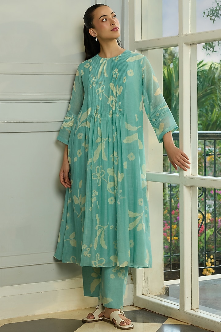Aqua Muslin Cotton Floral Motif Kurta Set by Vaayu at Pernia's Pop Up Shop