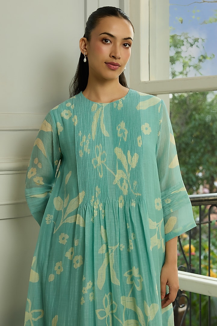 Aqua Muslin Cotton Floral Motif Kurta Set by Vaayu at Pernia's Pop Up Shop