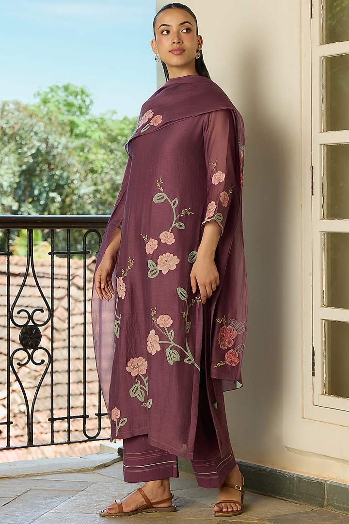 Amethyst Muslin Cotton Floral Applique Kurta Set by Vaayu at Pernia's Pop Up Shop