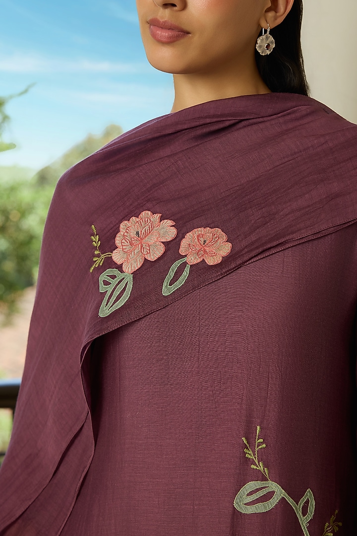 Amethyst Muslin Cotton Floral Applique Kurta Set by Vaayu at Pernia's Pop Up Shop