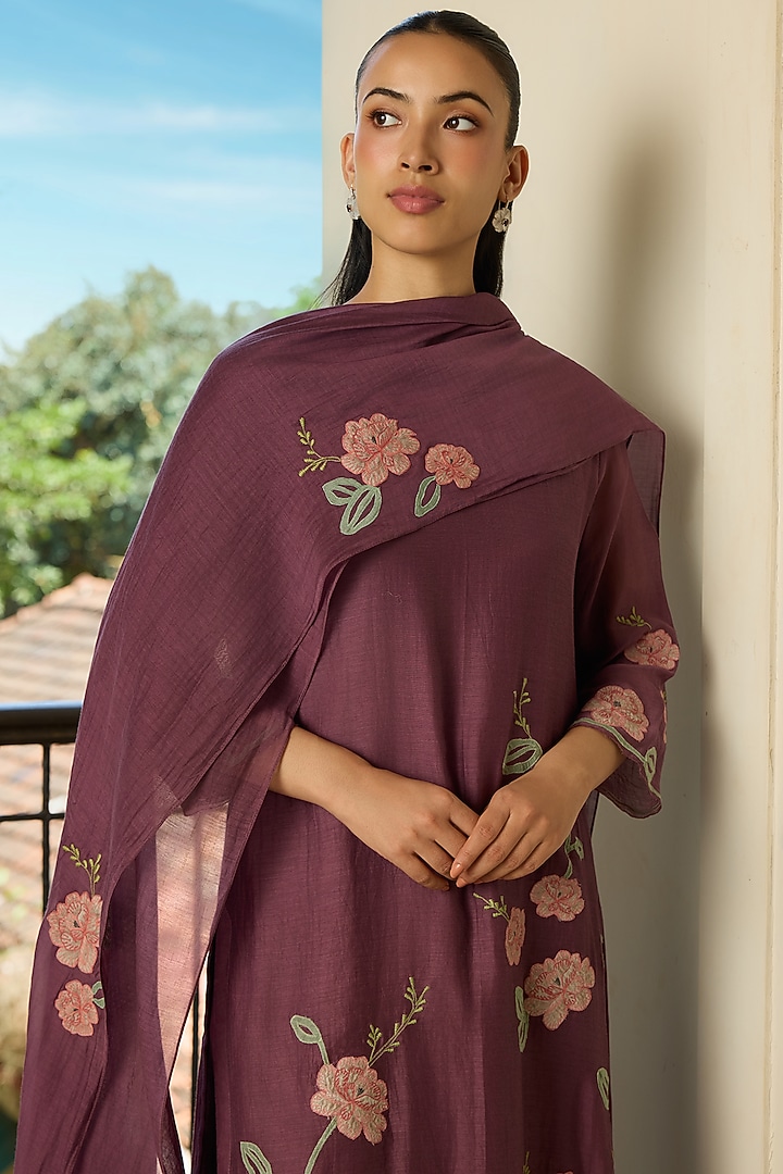 Amethyst Muslin Cotton Floral Applique Kurta Set by Vaayu at Pernia's Pop Up Shop