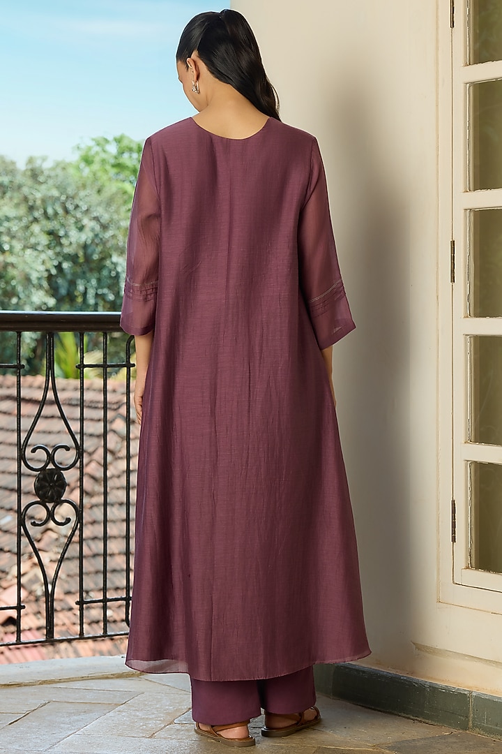 Amethyst Muslin Cotton Floral Applique Kurta Set by Vaayu at Pernia's Pop Up Shop