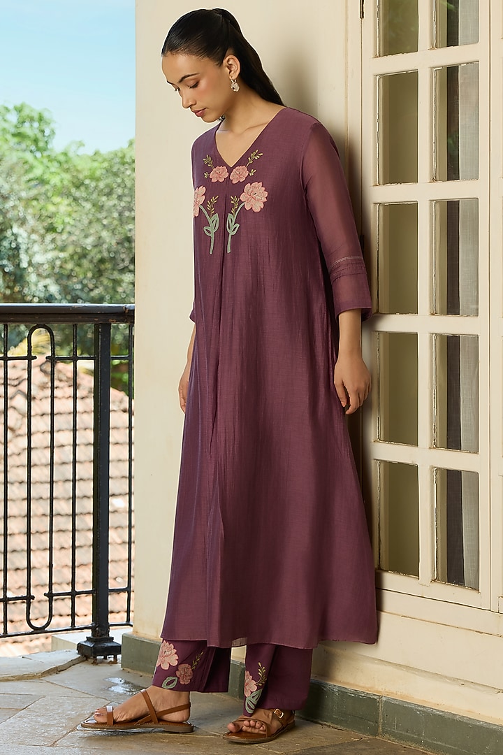 Amethyst Muslin Cotton Floral Applique Kurta Set by Vaayu at Pernia's Pop Up Shop