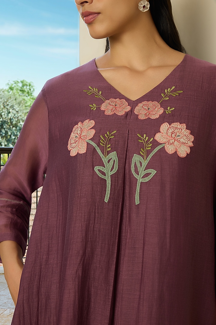 Amethyst Muslin Cotton Floral Applique Kurta Set by Vaayu at Pernia's Pop Up Shop