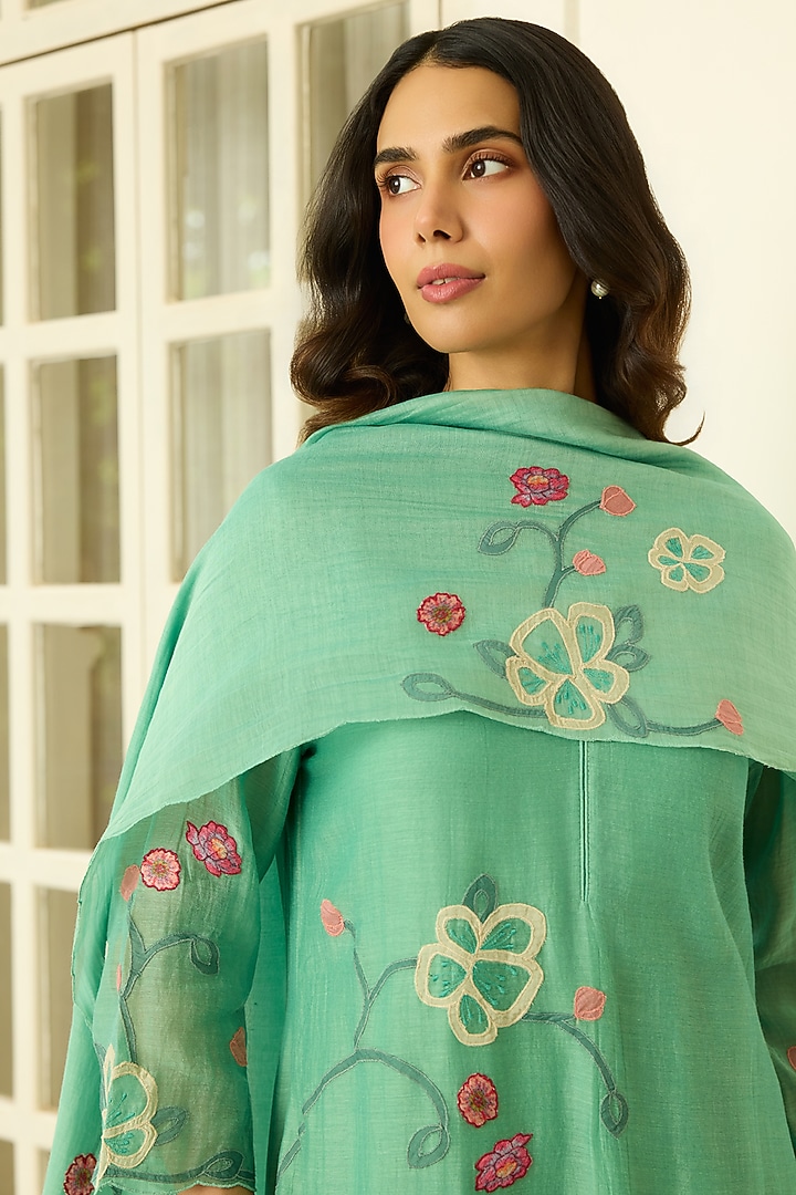 Mint Muslin Cotton Applique Kurta Set by Vaayu at Pernia's Pop Up Shop