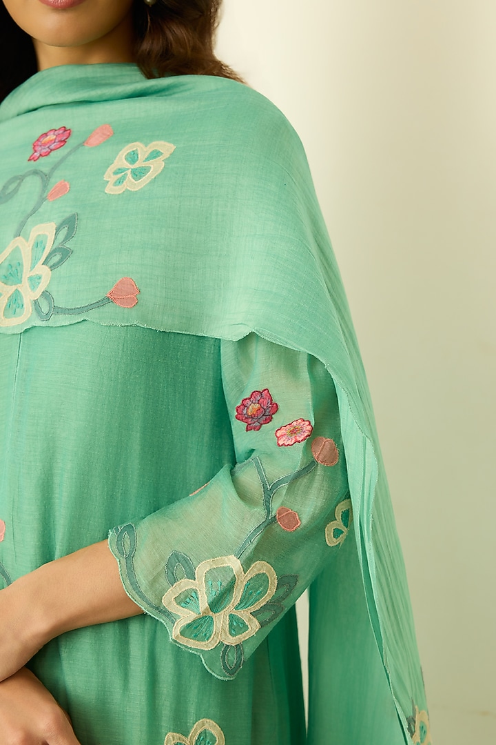 Mint Muslin Cotton Applique Kurta Set by Vaayu at Pernia's Pop Up Shop