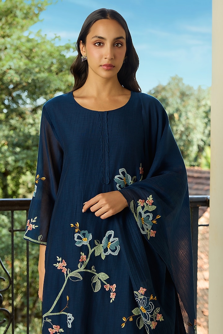 Midnight Blue Muslin Cotton Applique Kurta Set by Vaayu at Pernia's Pop Up Shop