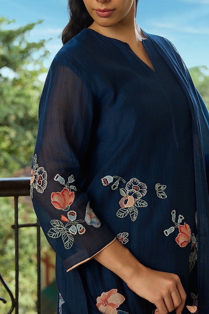 Midnight Blue Muslin Cotton Applique Kurta Set by Vaayu at Pernia's Pop Up Shop
