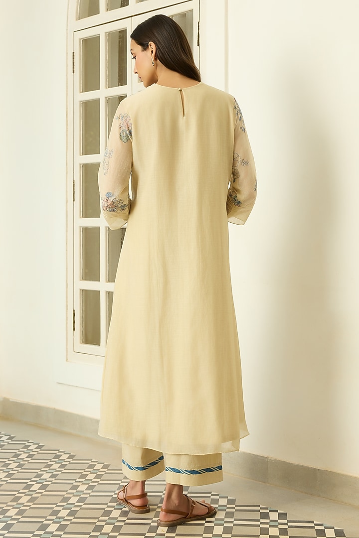 Ecru Thread Embroidered Kurta Set by Vaayu at Pernia's Pop Up Shop