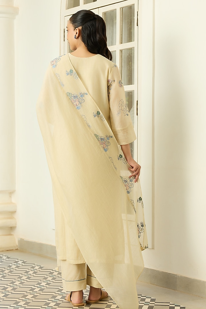 Ecru Thread Embroidered Kurta Set by Vaayu at Pernia's Pop Up Shop