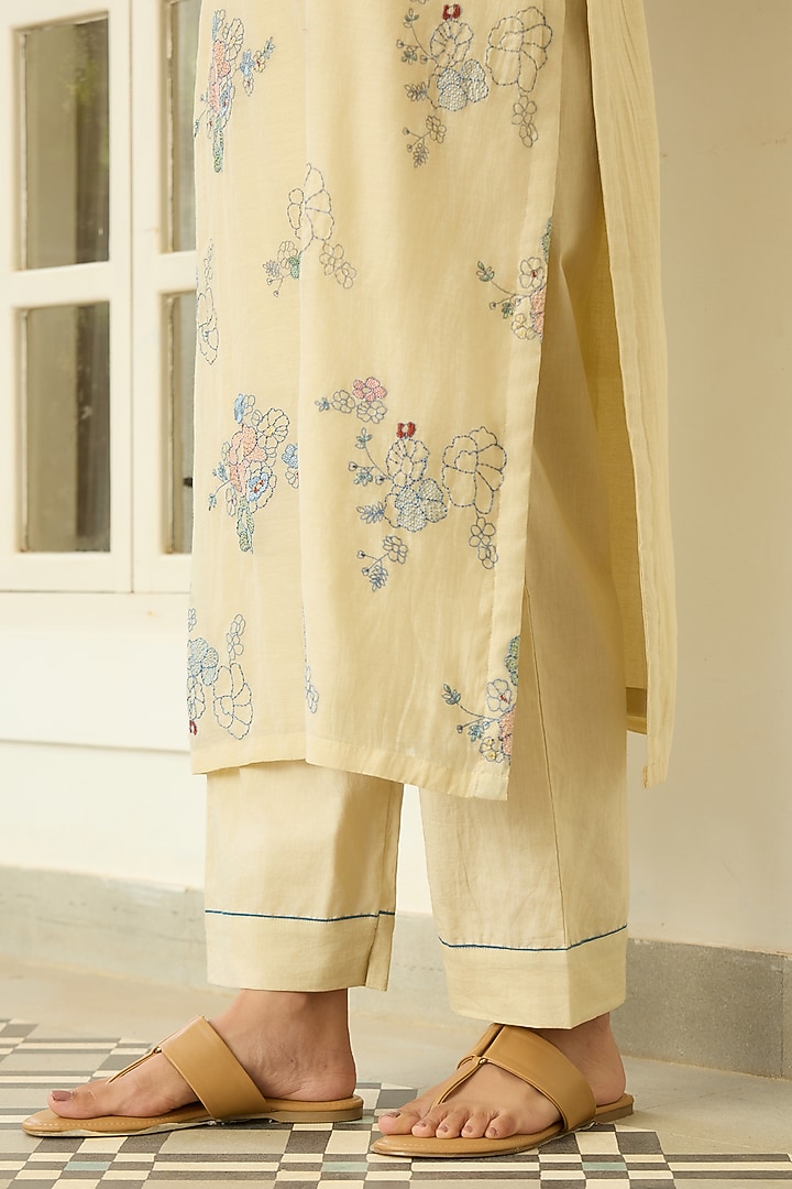 Ecru Thread Embroidered Kurta Set by Vaayu at Pernia's Pop Up Shop