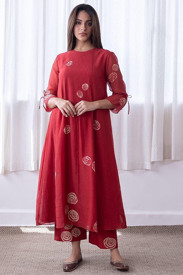 Camellia Muslin Cotton Floral Printed Kurta Set by Vaayu