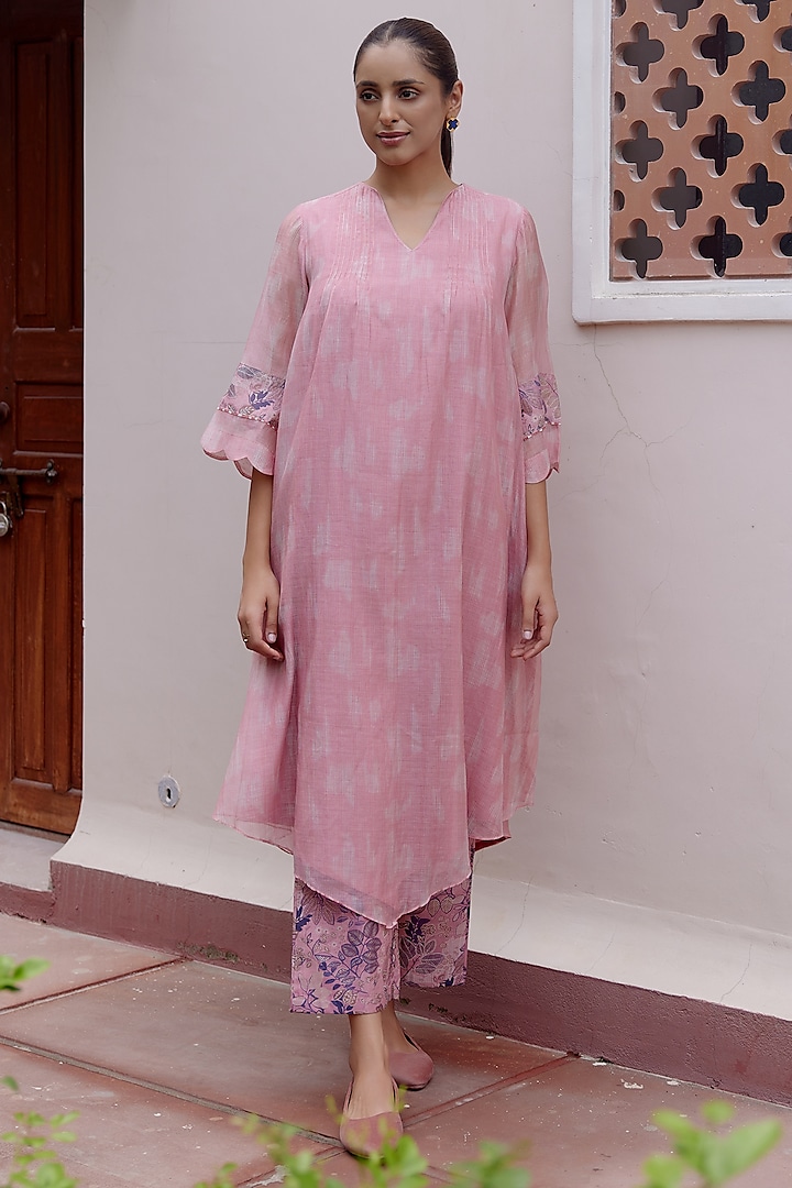 Tulip Pink Muslin Cotton Floral Printed Asymmetrical Kurta Set by Vaayu at Pernia's Pop Up Shop