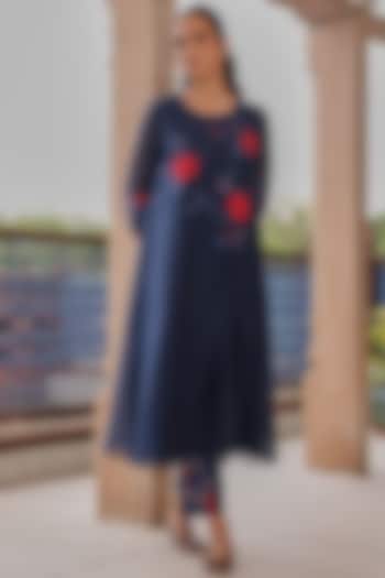 Indigo Muslin Cotton Applique Work Kurta Set by Vaayu at Pernia's Pop Up Shop
