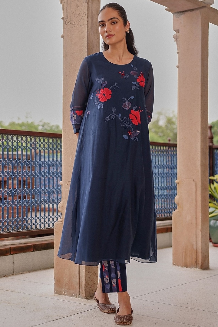 Indigo Muslin Cotton Applique Work Kurta Set by Vaayu at Pernia's Pop Up Shop