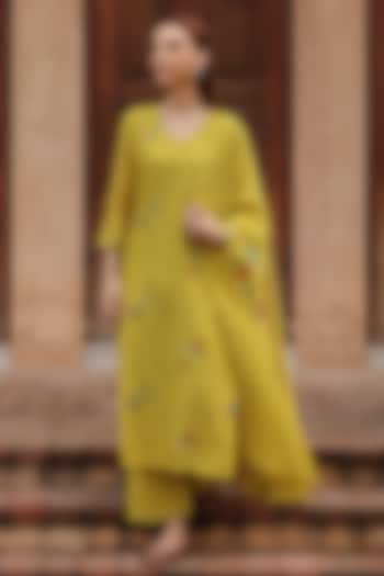 Citrine Muslin Cotton Applique Embroidered Kurta Set by Vaayu at Pernia's Pop Up Shop