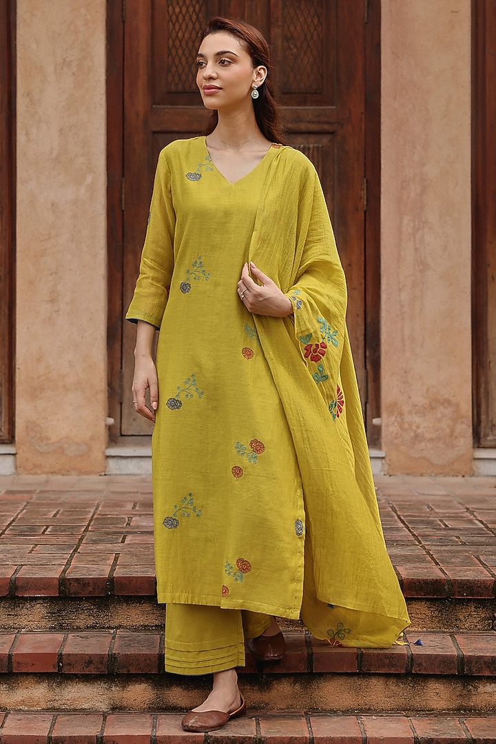 Citrine Muslin Cotton Applique Embroidered Kurta Set by Vaayu at Pernia's Pop Up Shop
