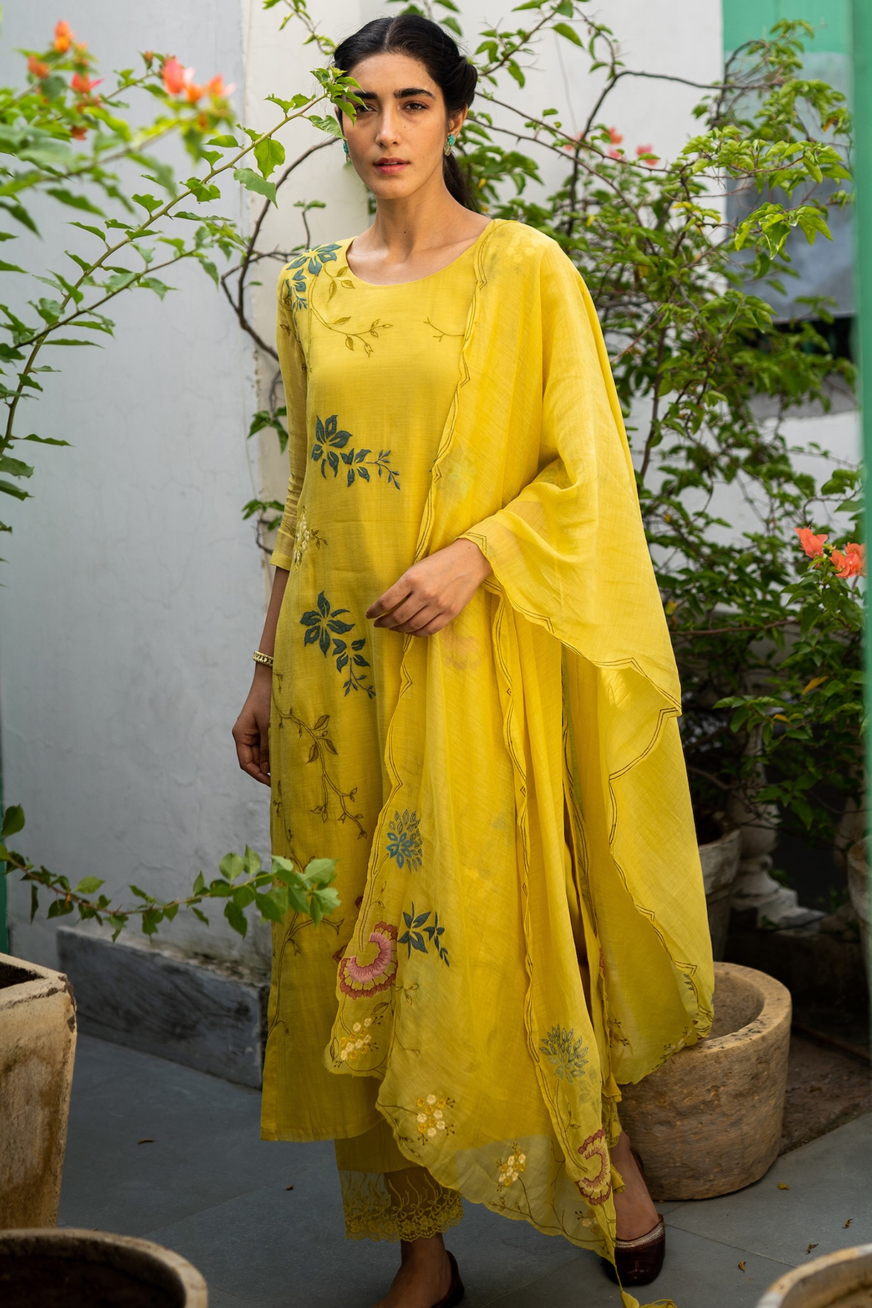 Daffodil Yellow Embroidered Kurta Set by Vaayu at Pernia's Pop Up Shop 2024