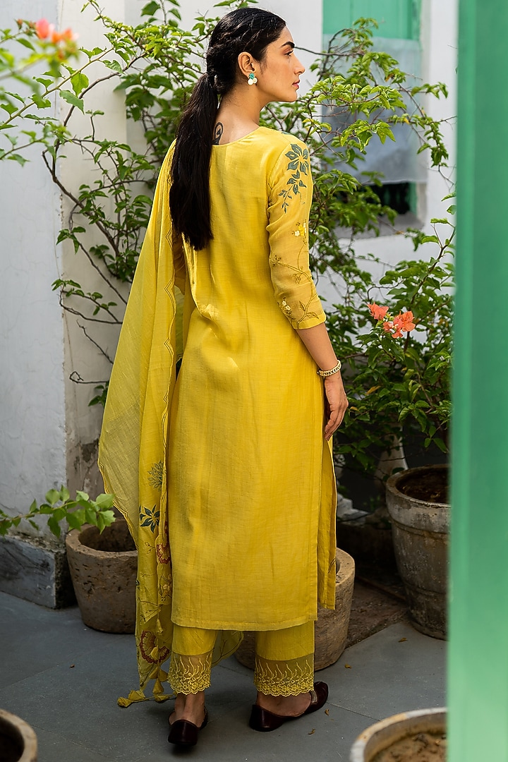 Daffodil Yellow Embroidered Kurta Set by Vaayu at Pernia's Pop Up Shop
