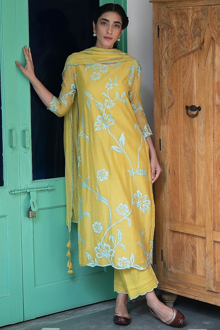 Daffodil Yellow Thread Embroidered Kurta Set by Vaayu