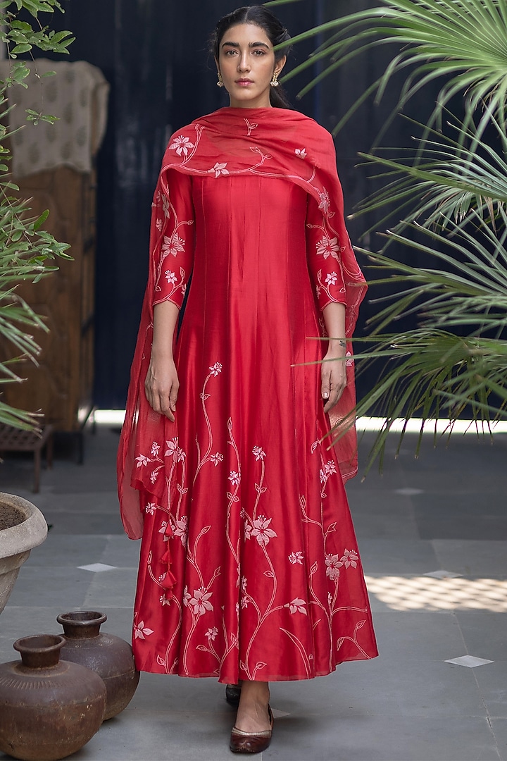 Poppy Red Floral Anarkali With Dupatta by Vaayu