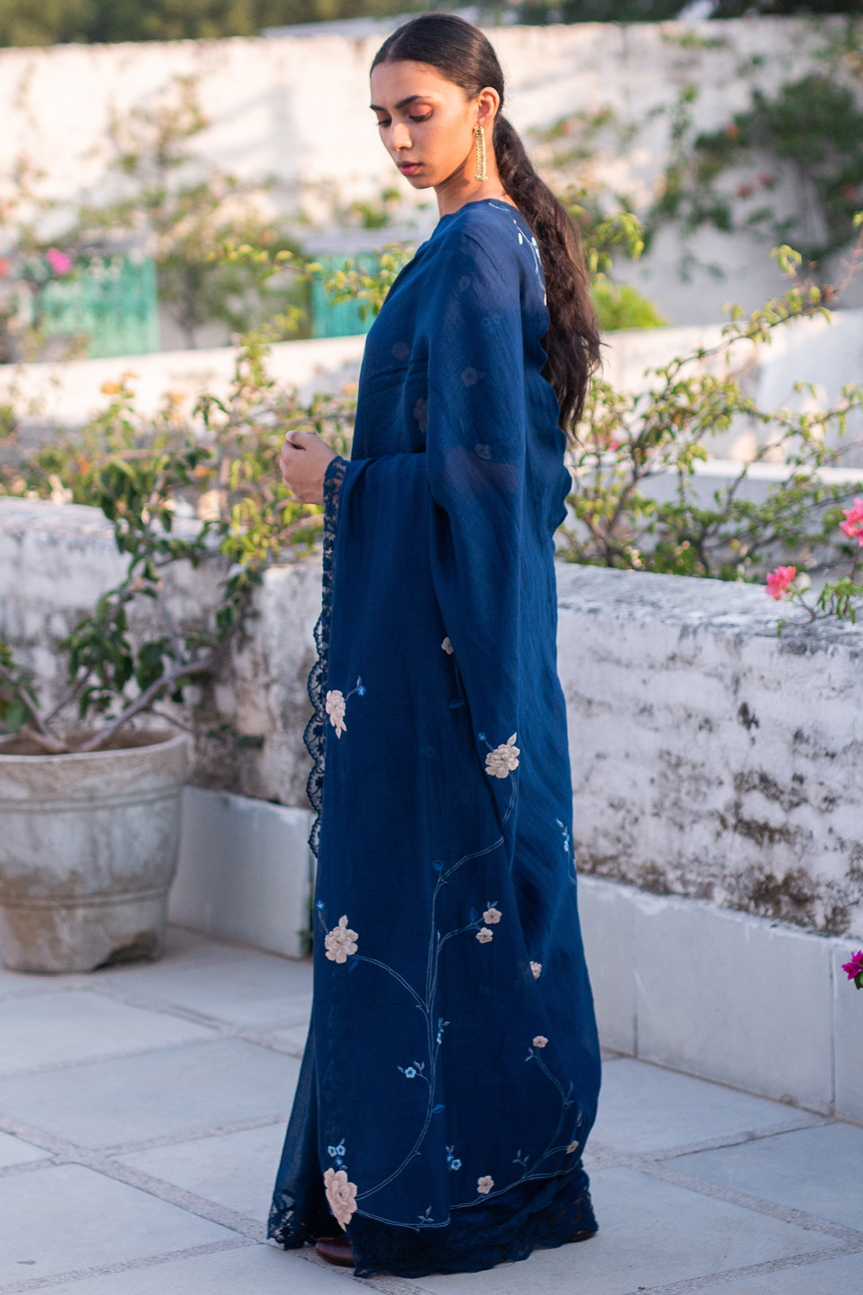 Sarees : Buy Latest Indian Sarees Designs Online Shopping