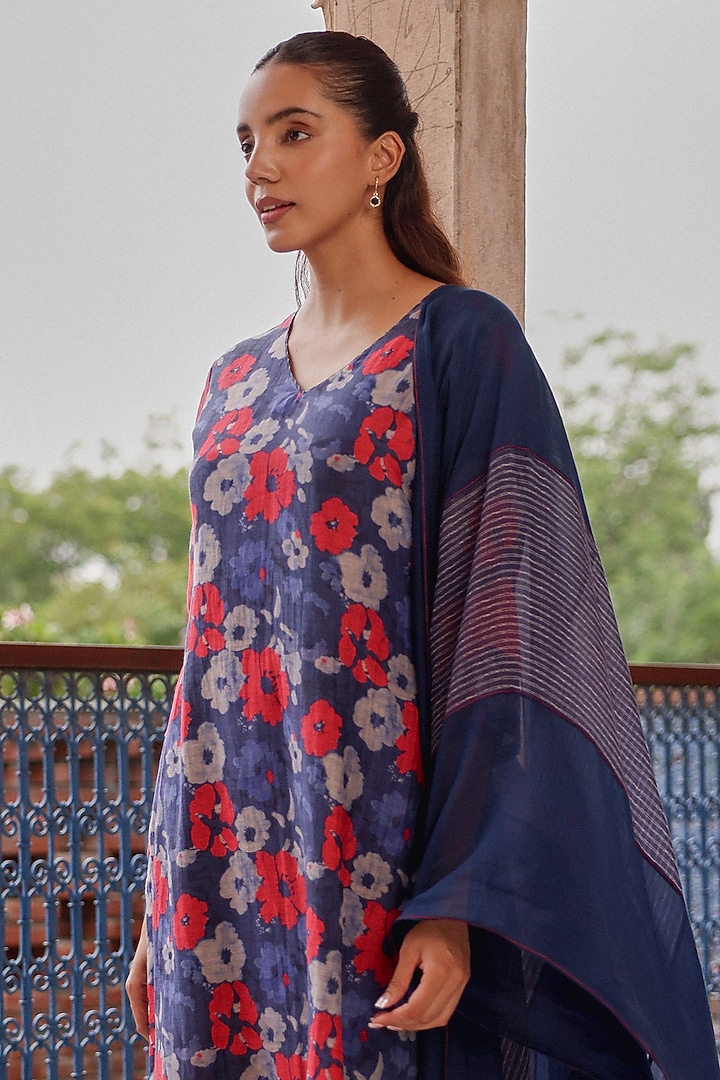 Indigo Muslin Cotton Printed Kurta Set by Vaayu at Pernia's Pop Up Shop