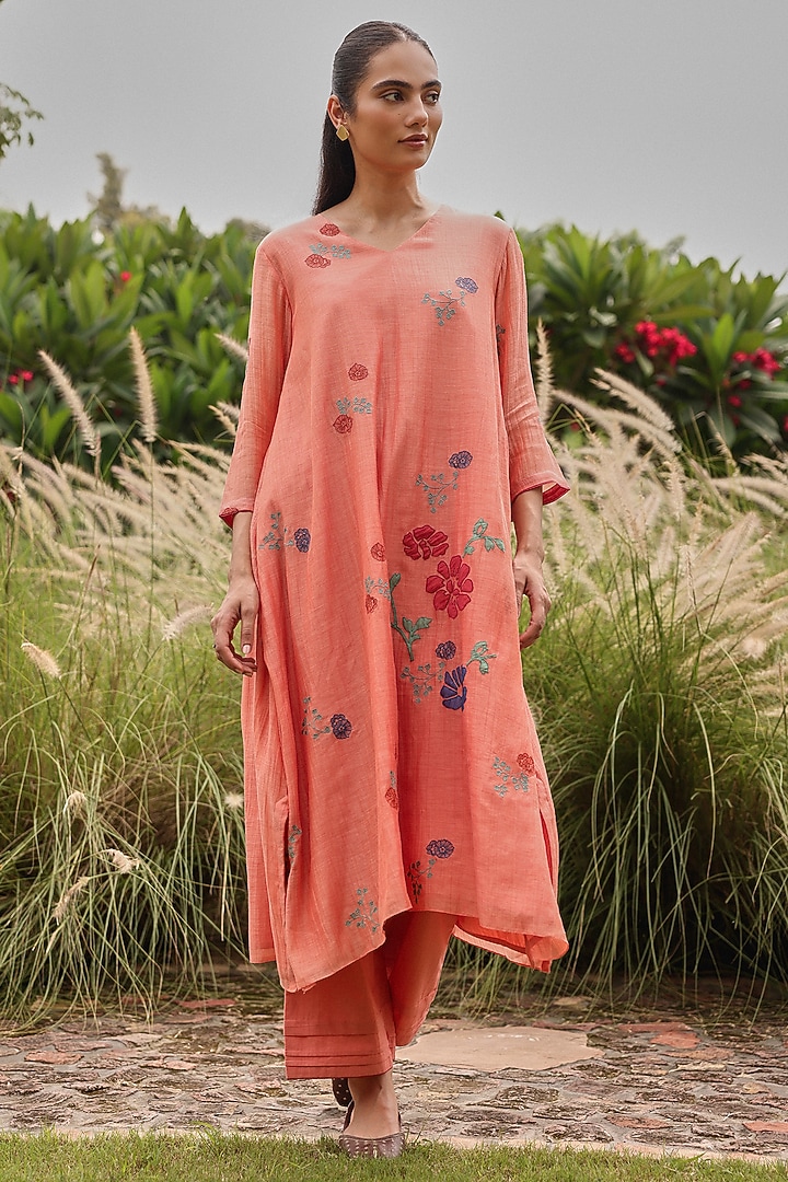 Magnolia Muslin Cotton Applique Embroidered Kurta Set by Vaayu at Pernia's Pop Up Shop