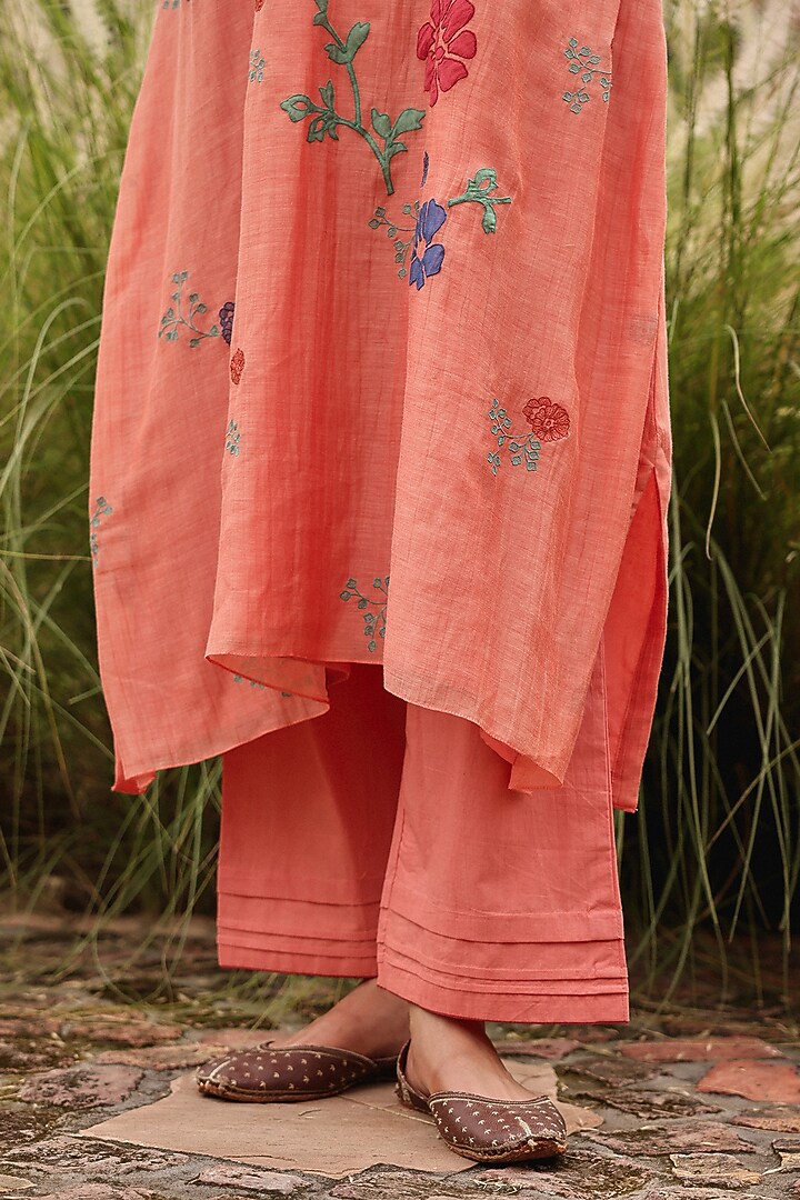 Magnolia Muslin Cotton Applique Embroidered Kurta Set by Vaayu at Pernia's Pop Up Shop