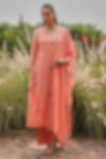 Magnolia Muslin Cotton Thread Embroidered Kurta Set by Vaayu at Pernia's Pop Up Shop