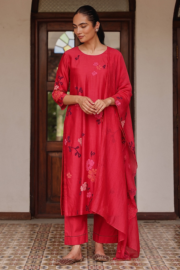 Rosewood Colored Giza Silk Embroidered Kurta Set by Vaayu at Pernia's Pop Up Shop
