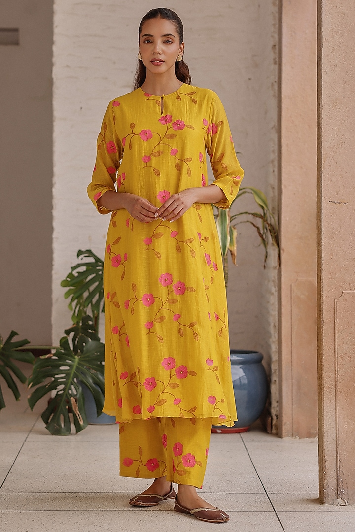 Canary Muslin Cotton Embroidered Co-Ord Set by Vaayu at Pernia's Pop Up Shop