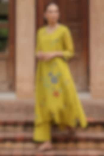 Citrine Muslin Cotton Applique Embroidered Co-Ord Set by Vaayu at Pernia's Pop Up Shop