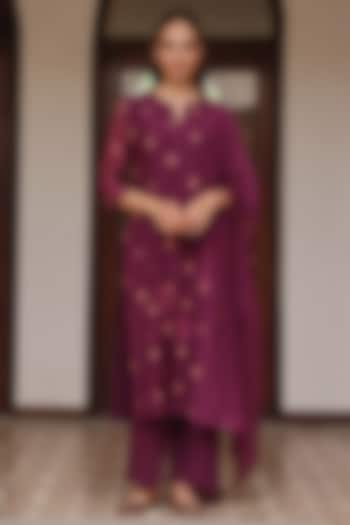 Amethyst Muslin Cotton Applique Embroidered Kurta Set by Vaayu at Pernia's Pop Up Shop