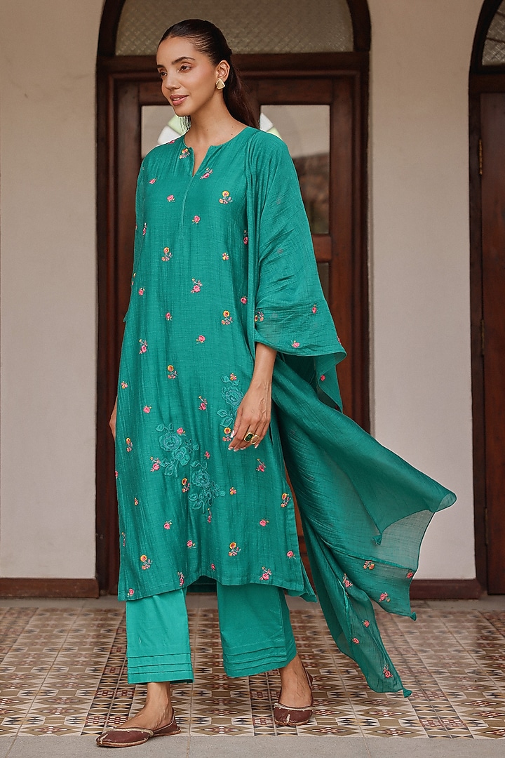 Teal Muslin Cotton Applique Embroidered Kurta Set by Vaayu at Pernia's Pop Up Shop