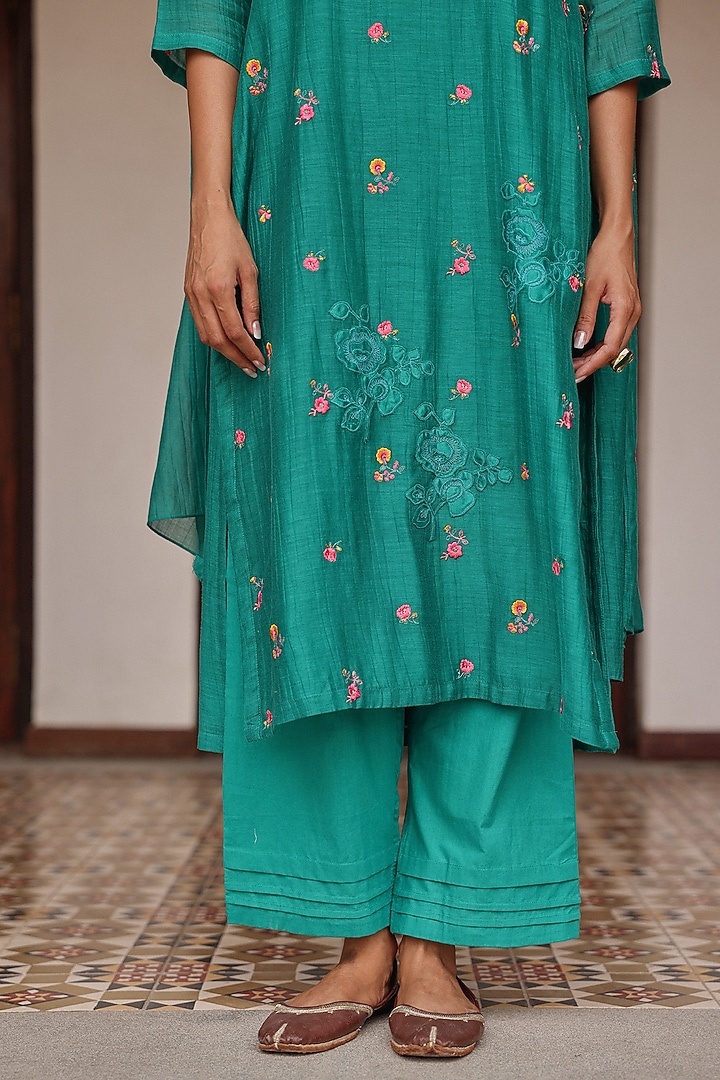 Teal Muslin Cotton Applique Embroidered Kurta Set by Vaayu at Pernia's Pop Up Shop