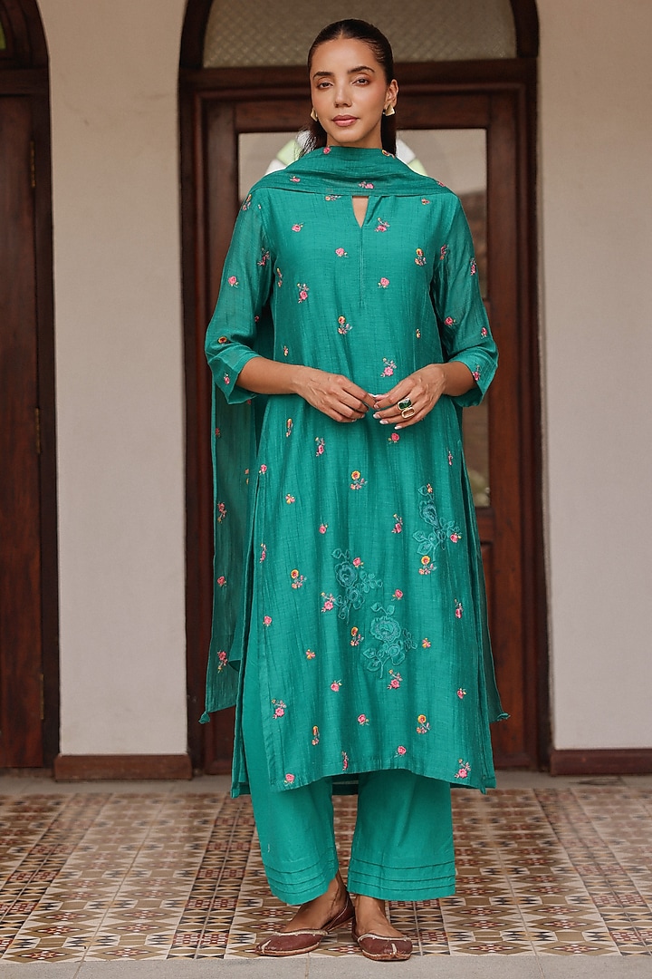 Teal Muslin Cotton Applique Embroidered Kurta Set by Vaayu at Pernia's Pop Up Shop