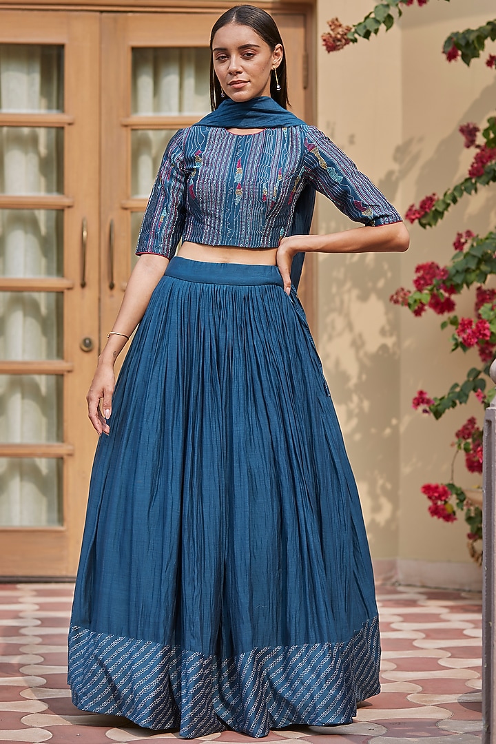 Indigo Printed Lehenga Set by Vaayu at Pernia's Pop Up Shop