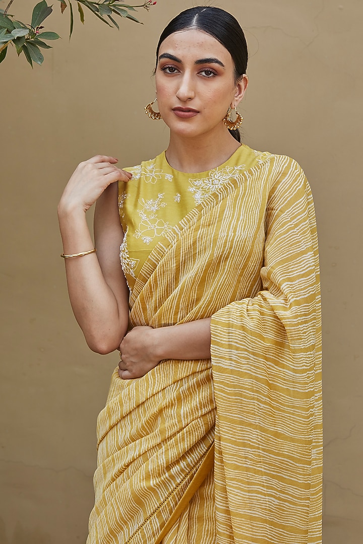 Lime Printed Festive Saree Set by Vaayu at Pernia's Pop Up Shop