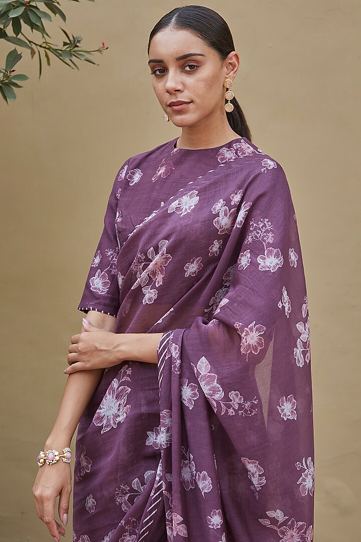 Orchid Printed Festive Saree Set by Vaayu at Pernia's Pop Up Shop